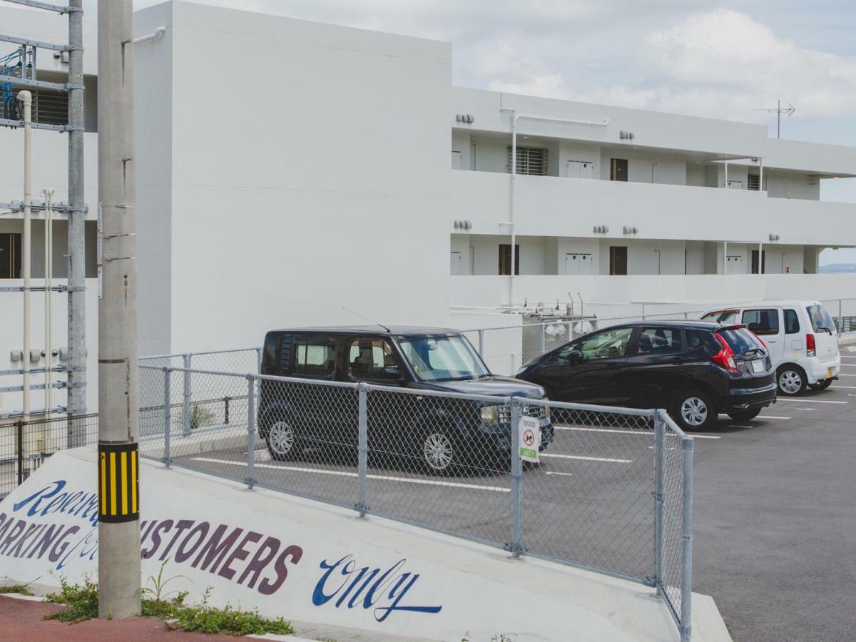 Hideout Okinawa Uruma Eksteriør bilde