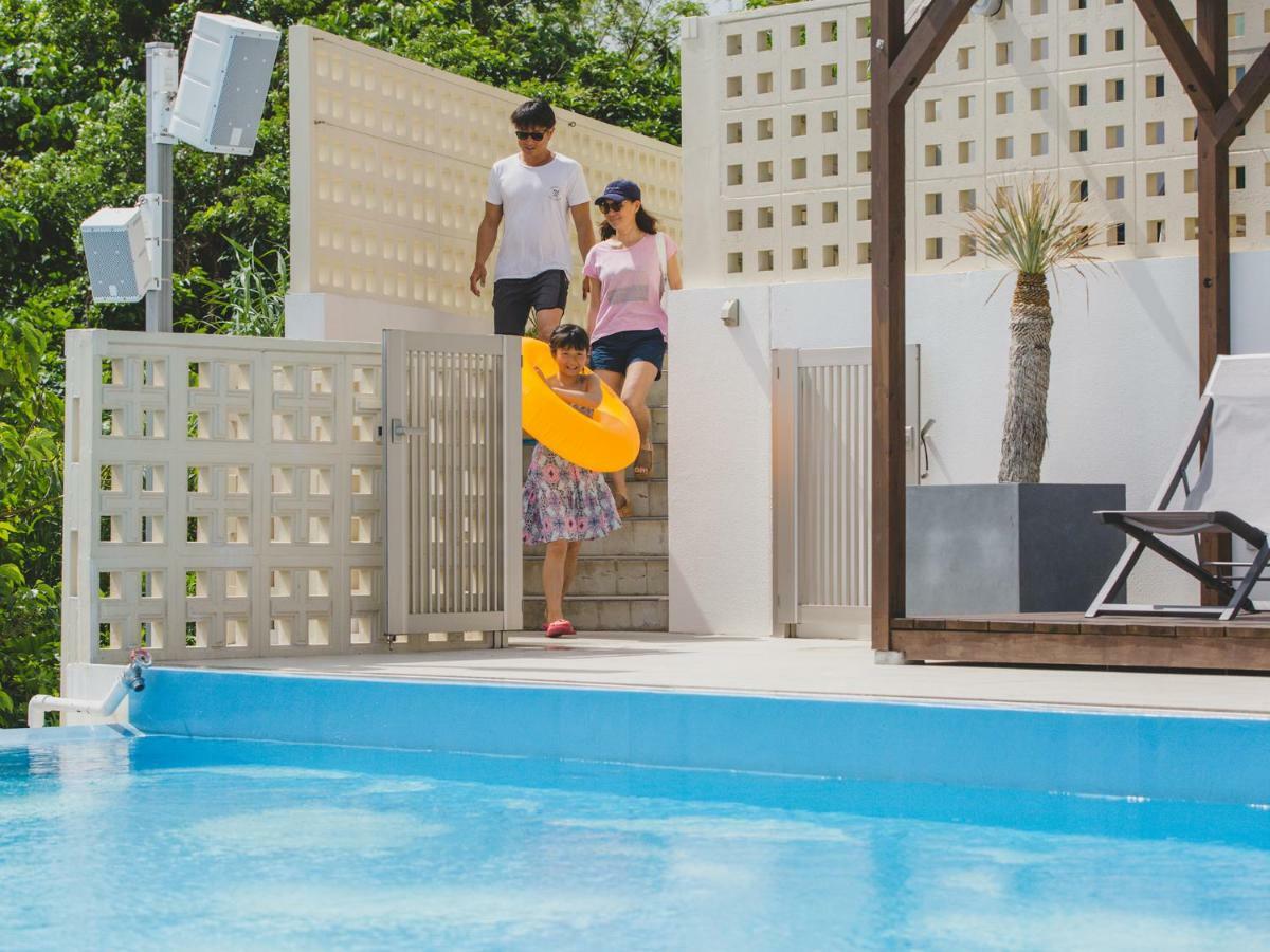 Hideout Okinawa Uruma Eksteriør bilde