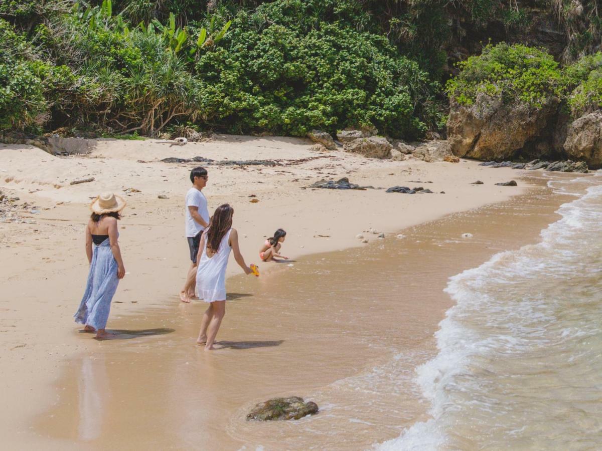 Hideout Okinawa Uruma Eksteriør bilde